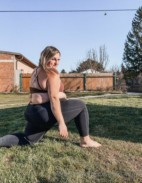 fatgirl fitgirl modèle sympa photo