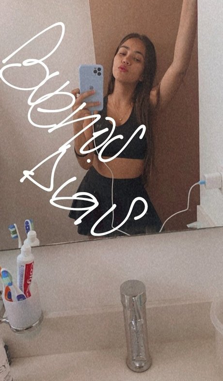 Huge Tits Nataly étoile érotique galerie