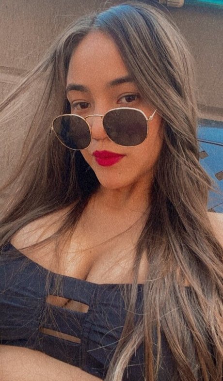 Huge Tits Nataly art star du porno galerie