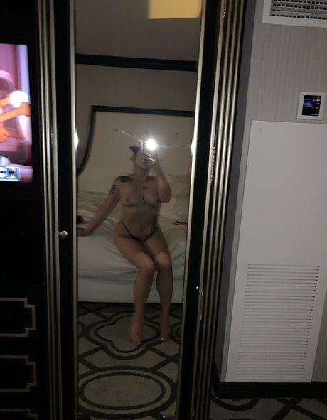 transexuelle en extérieur uniquementfans sexe chaud images