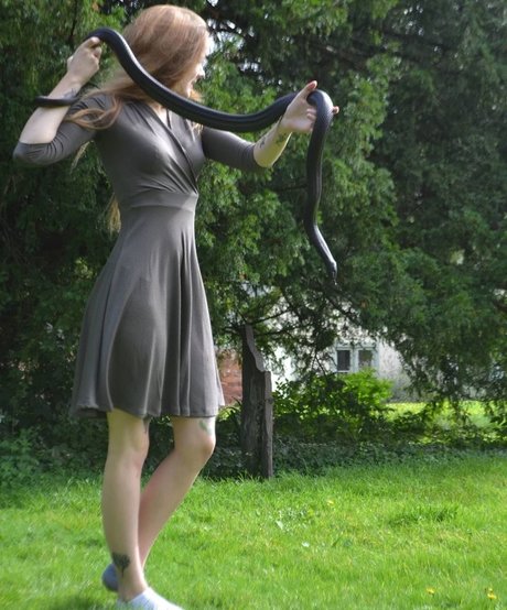 éjacule sur la langue onlyfans meilleur exclusif images