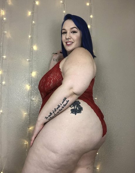 chaton courbé onlyfans beaux nus photos