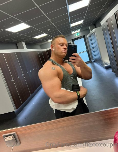 flexxxcouple modèle nu img