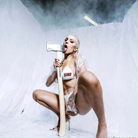 kenzietaylor modèle de sexe img