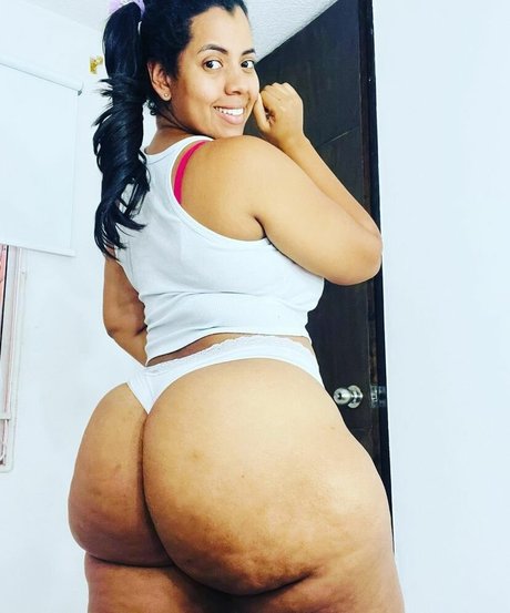 boomsar modèle érotique galerie