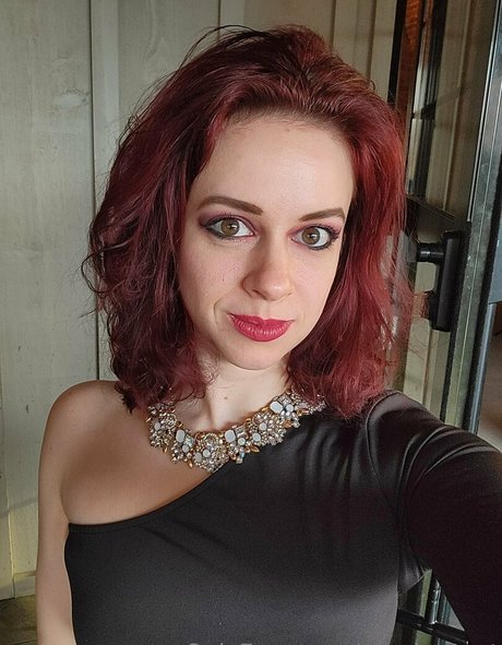 acuriouscat modèle hd galerie