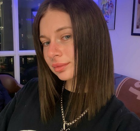 Valerie Moon actrice de nus galeries