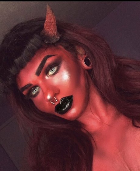 bloodrain actrice érotique image