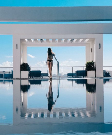 Amy Dangerfield actrice de nus image