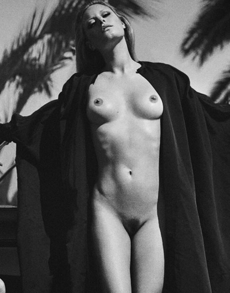 Camille Rowe jolie étoile des photos