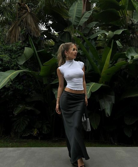 Anneka Madgett modèle de haute qualité img