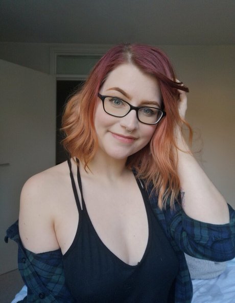 éjacule sur la langue onlyfans haute qualité exclusive galerie