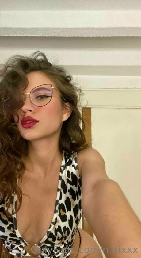 n nixxx modèle xxx photo