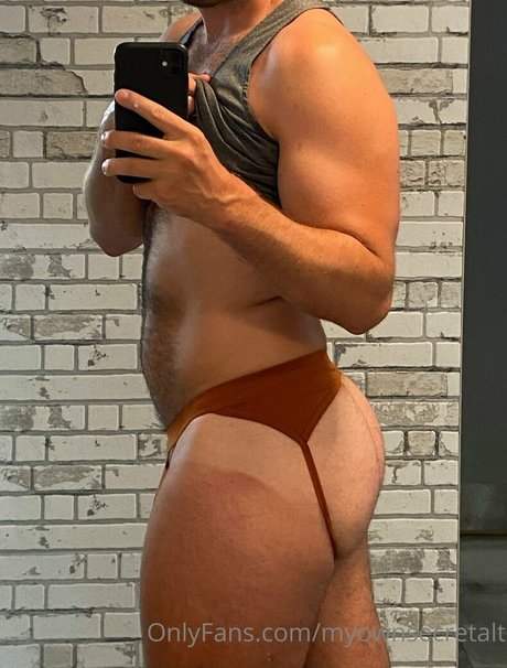 myownsecretalt modèle gratuit des photos