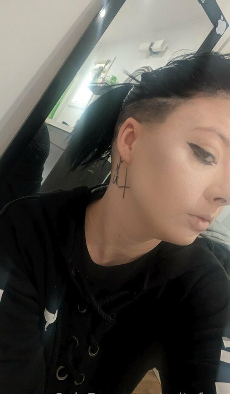 cultofsyn art modèle des photos