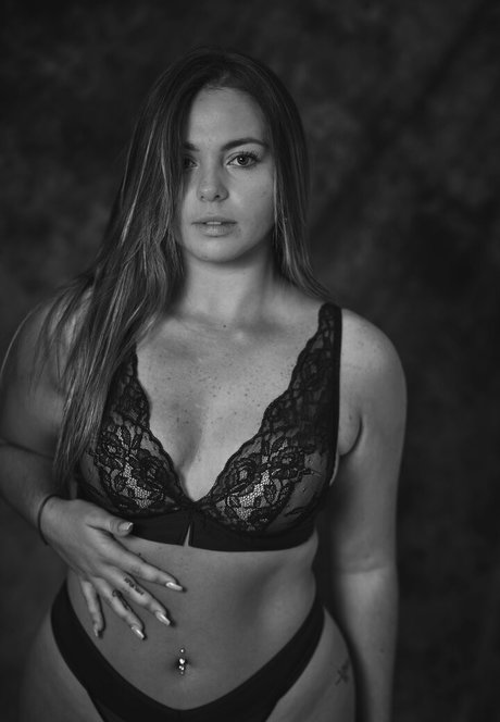 amateurs courbés onlyfans érotique exclusif galerie