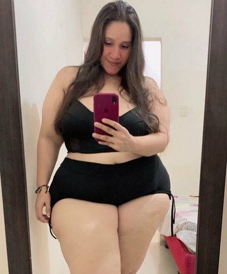 Andreina Valencia modèle adulte photos