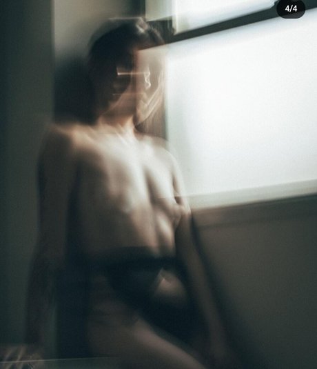 Beautaefu actrice érotique archive