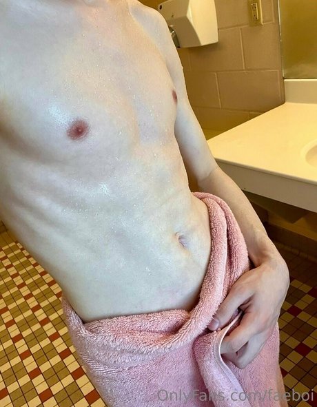 faeboi nus star du porno img