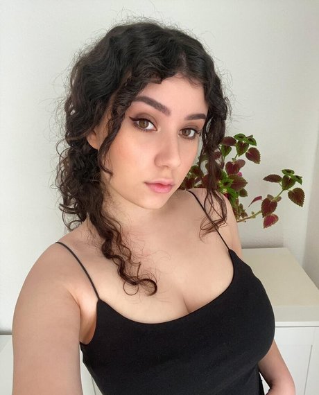 petite ébène onlyfans haut sexy img