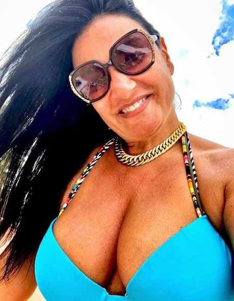 grand-mère onlyfans gratuit belle images