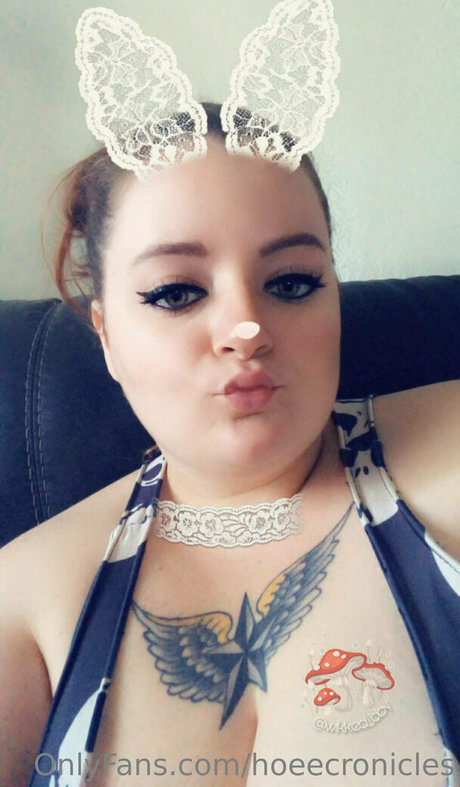 bbw gothique uniquementfans haut érotique photo