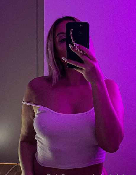 lingerie blanche onlyfans nus exclusifs photos