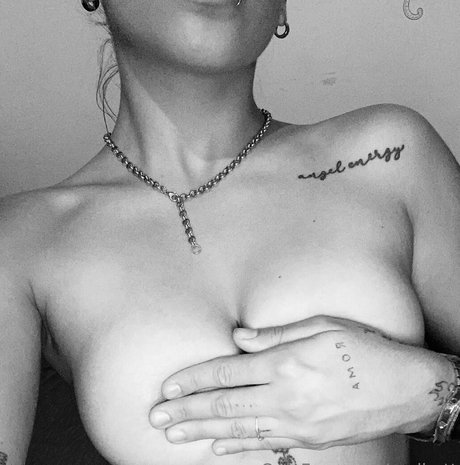 emihott actrice érotique images