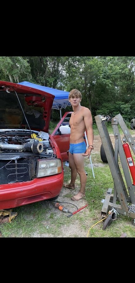 cul écarté onlyfans art images