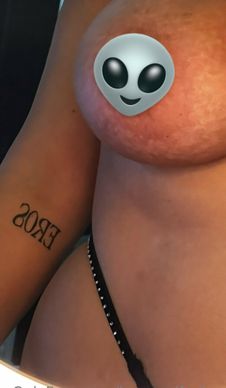 housewifediva modèle sexy photos