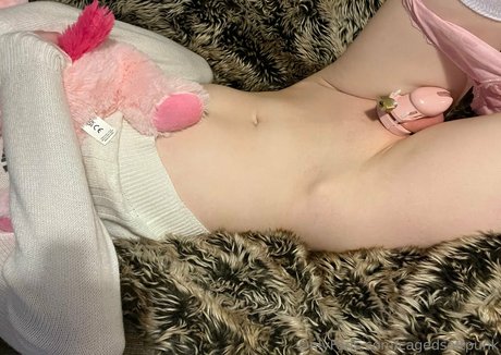 cagedsoftpunk modèle nu collection