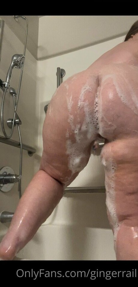 gingerrail modèle magnifique des photos