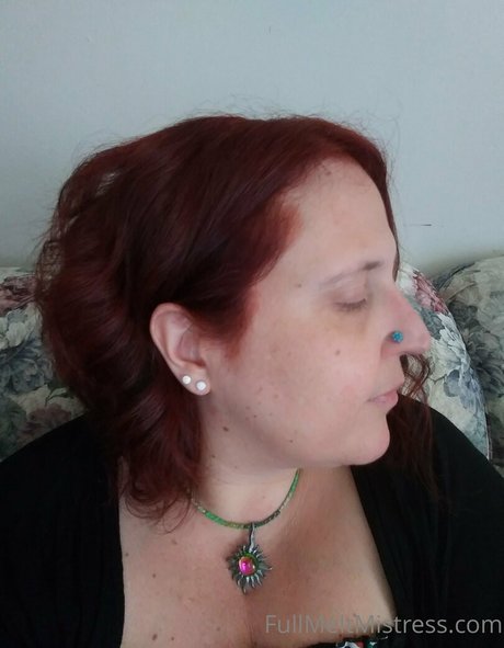 tatouages ​​blonds onlyfans parfait nu photos