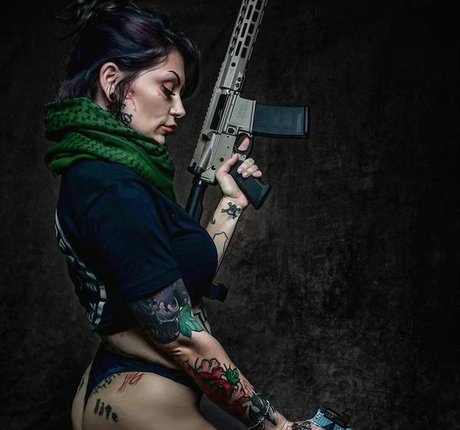 GunBunny101 star du porno en haute qualité images