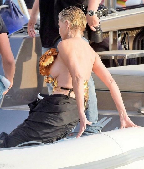 Sharon Stone star du porno exclusive galeries