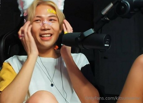 kitsuneanwi modèle sexy img