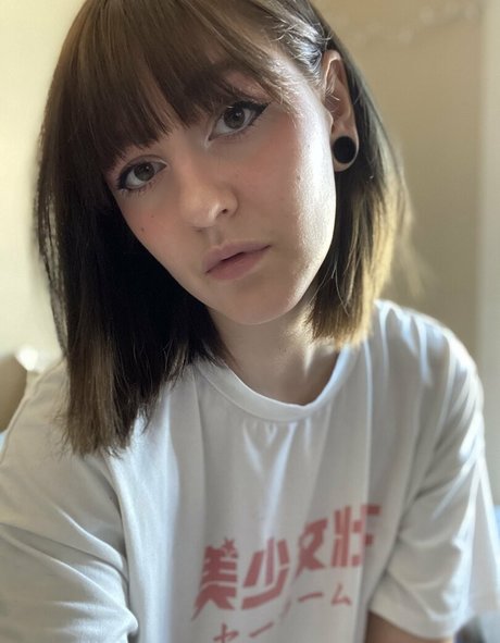 minaluna actrice libre galerie