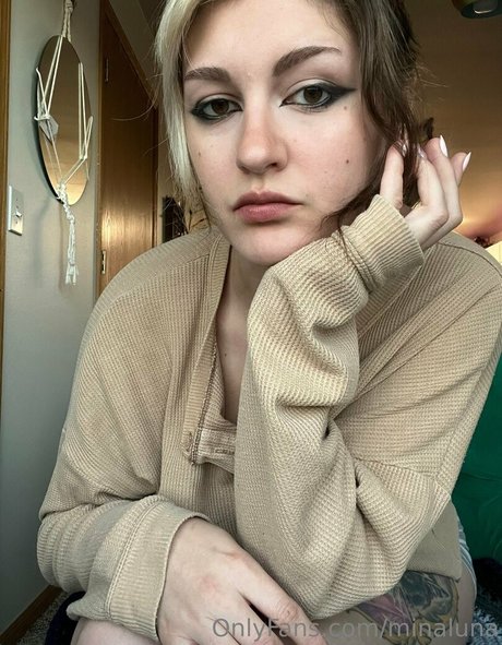 minaluna actrice nue galeries