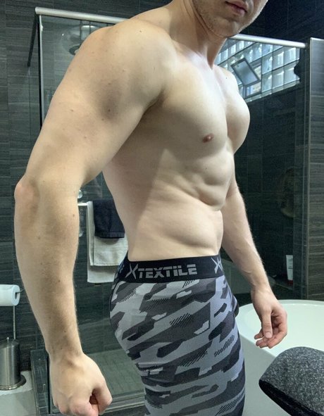 justingains actrice exclusive galeries