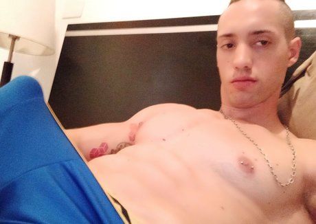 viktoronee modèle joli archive