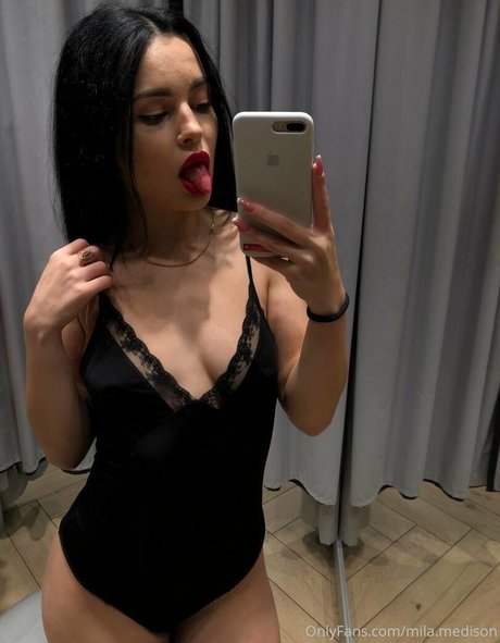 Mila Moore star du porno xxx archive