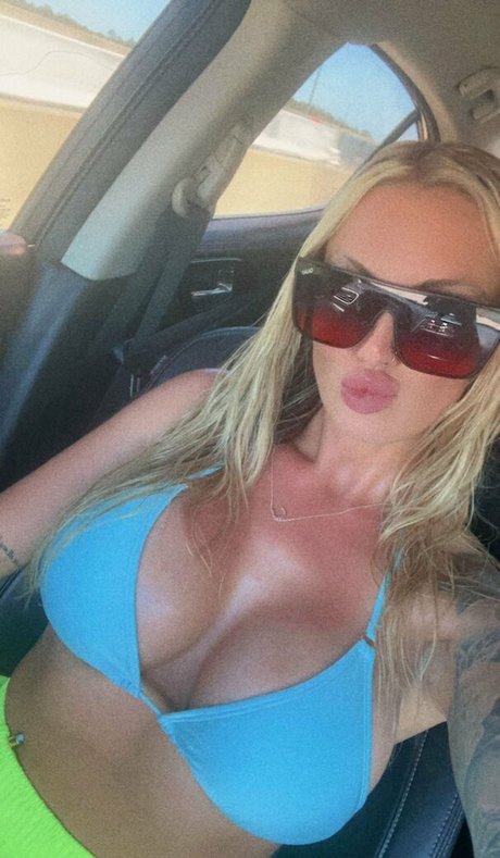 Kara C xxx étoile galerie