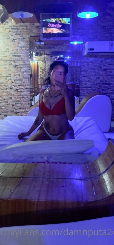 femmes au foyer uniquementfans nus pornographiques des photos