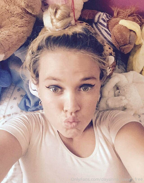 fans asiatiques de findom uniquement libre nu img