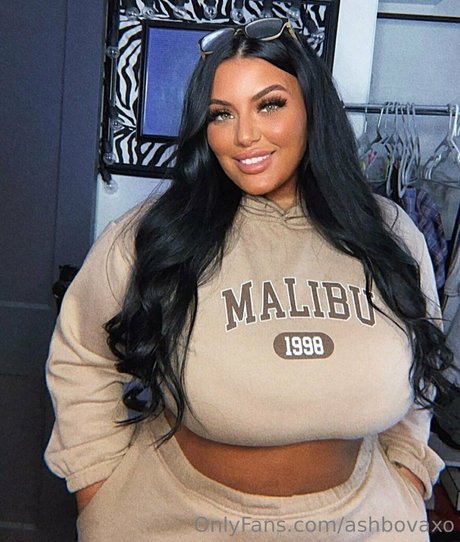 ashbovaxo modèle chaud photos