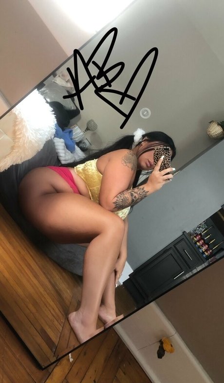 ashbovaxo modèle érotique image