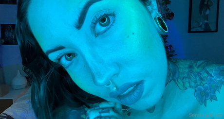 serenitydesirexo modèle de haute qualité images