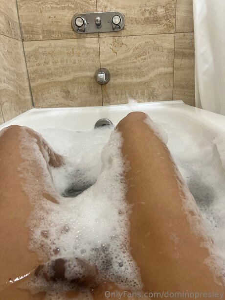 dominopresley modèle magnifique des photos