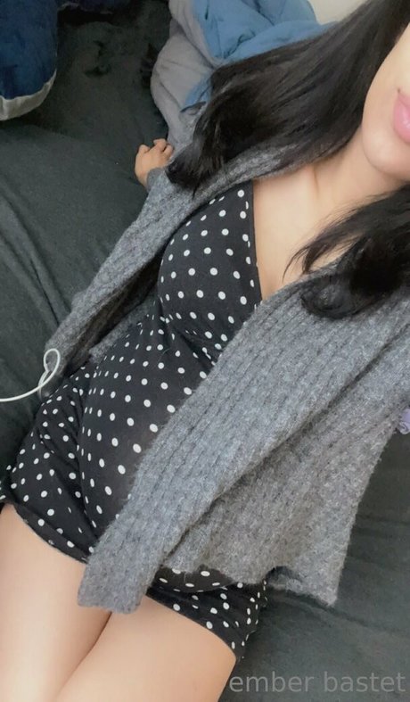 fans emo potelés uniquement haut image