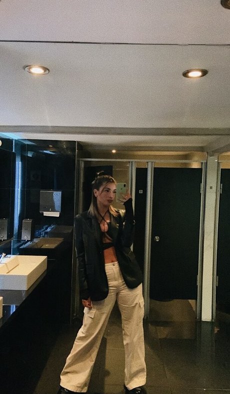 belonly modèle magnifique photos